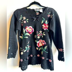 VTG Black Sweater Floral Embroidered Ribbon PET MED romantic whimsigoth fairy